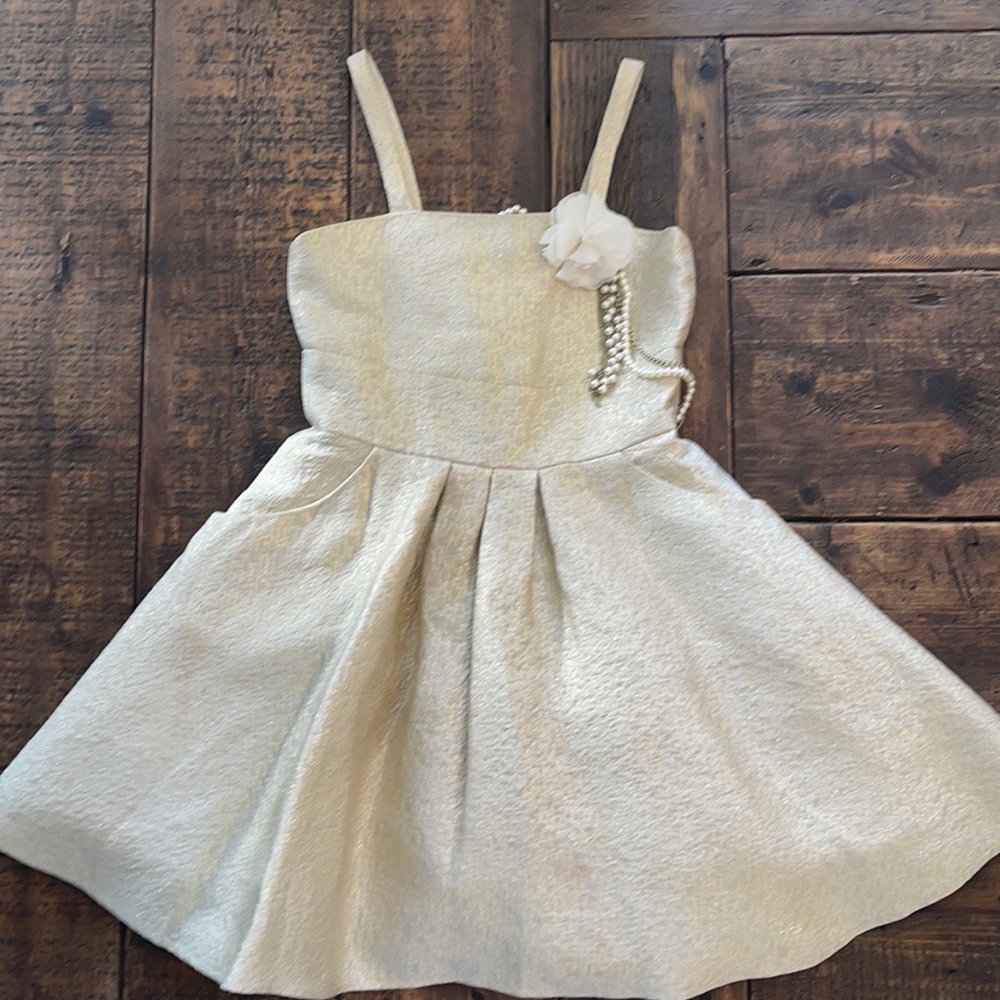 ZOE LTD gold champagne sparkle dress. Size 8.